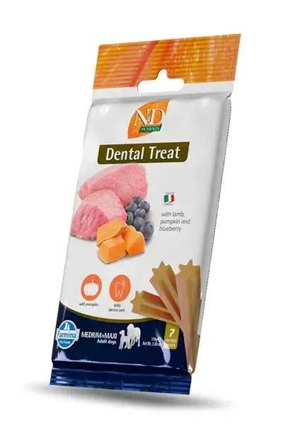 Farmina N&D Pumpkin Lamb dental treat pack for medium and maxi dogs, featuring star-shaped chews and ingredient graphics.