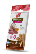 Farmina N&D Quinoa Skin & Coat venison dental treat bag for medium and maxi dogs, featuring coconut and turmeric imagery.
